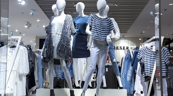重塑時(shí)尚版圖：品牌策劃引領(lǐng)服裝行業(yè)的未來